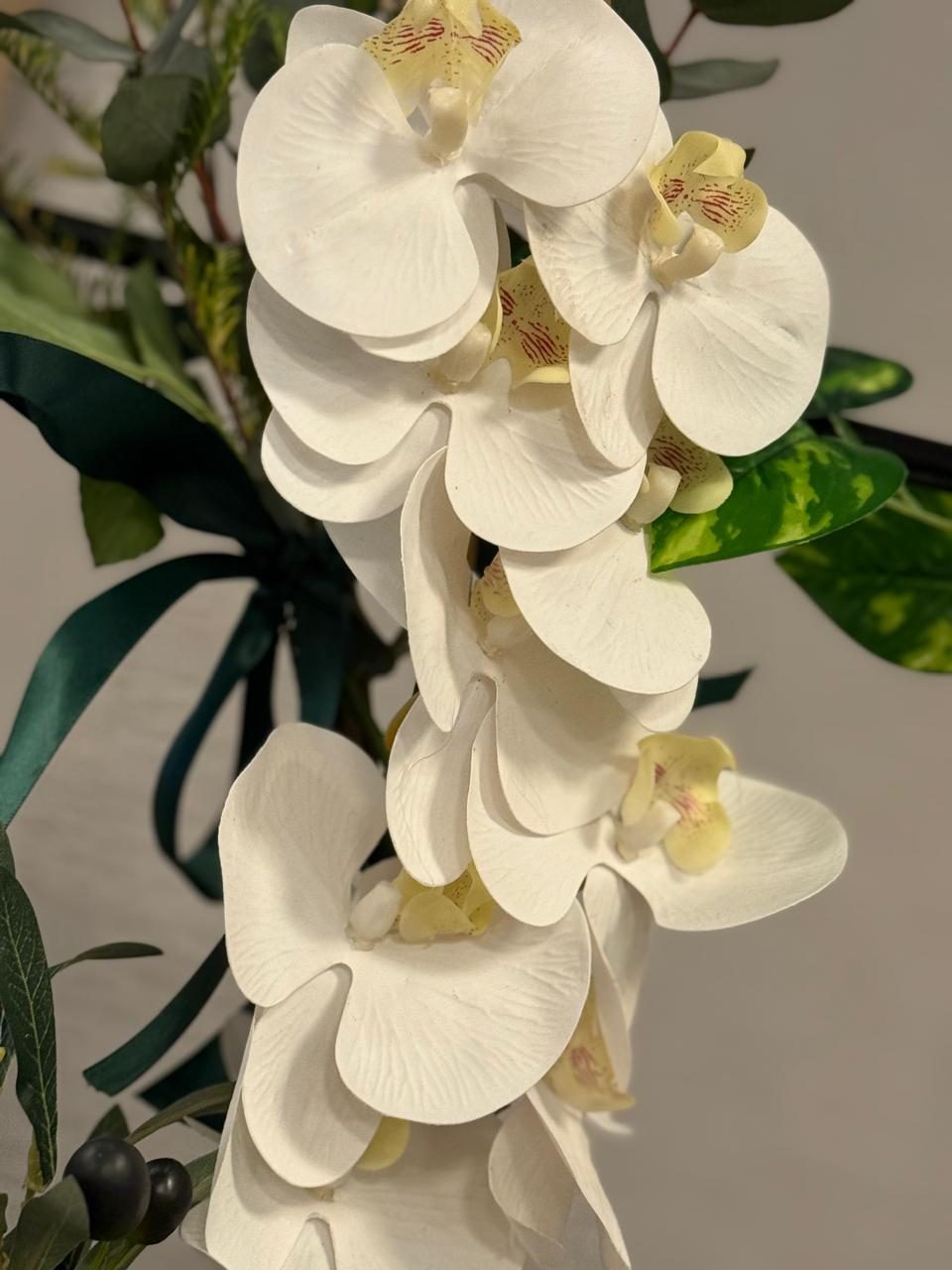 White orchid styling — L'Affaire Events